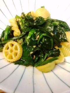 ほうれん草とマカロニのごま和え-レシピのメイン写真