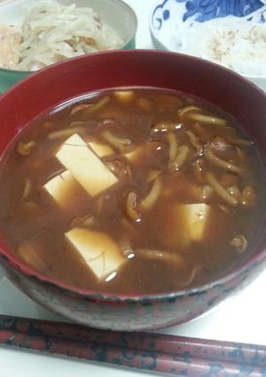 豆腐となめこの赤だし-レシピのメイン写真