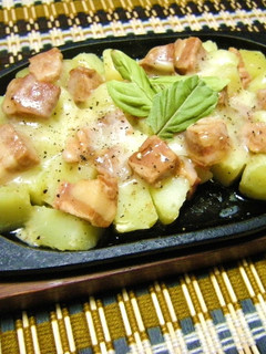 簡単❤じゃが芋とベーコンのチーズ焼き❤-レシピのメイン写真