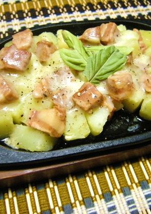 簡単❤じゃが芋とベーコンのチーズ焼き❤-レシピのメイン写真