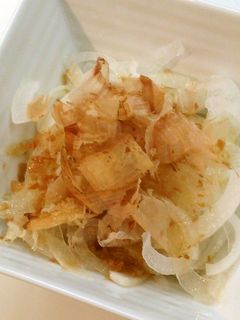 梅でさっぱり新玉ねぎのサラダ♡-レシピのメイン写真