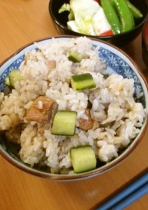 福島産きゅうりとベーコン缶の炊き込みご飯-レシピのメイン写真