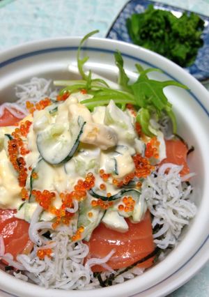 サーモン & しらすのタママヨ春色丼♪-レシピのメイン写真