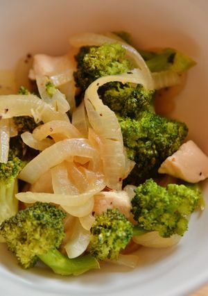 ブロッコリーと鶏肉のオレンジソース煮込み-レシピのメイン写真