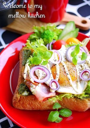 朝食やランチに♪ガパオ風トースト-レシピのメイン写真