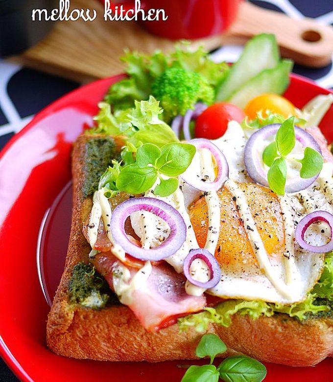 朝食やランチに♪ガパオ風トースト-レシピのメイン写真