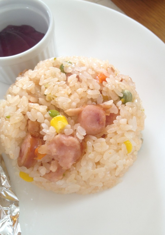 炊飯器で簡単♪ソーセージピラフ-レシピのメイン写真