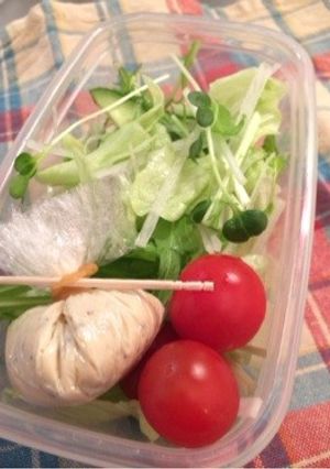 お弁当のマヨソースドレッシング入れ-レシピのメイン写真