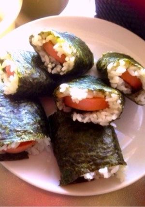お昼やお弁当にも☆ボロニアおにぎり-レシピのメイン写真