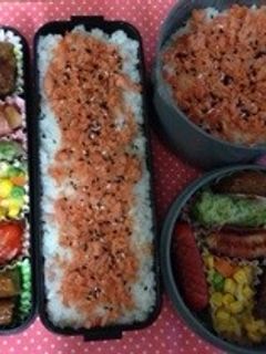 お弁当シャケフレークを華やかに-レシピのメイン写真