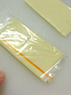 お弁当に♡半端のスライスチーズの保存-レシピのメイン写真
