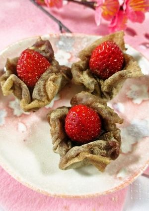生春巻きの皮で♡はったい粉の苺大福-レシピのメイン写真