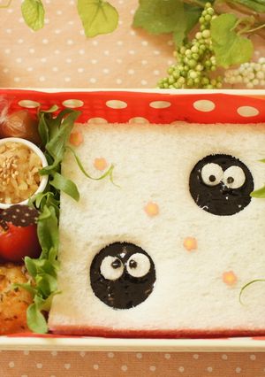 キャラ弁♪型抜きだけでまっくろくろすけ-レシピのメイン写真