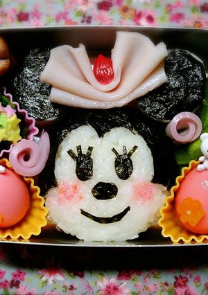 キャラ弁簡単ミニーちゃんおにぎり-レシピのメイン写真