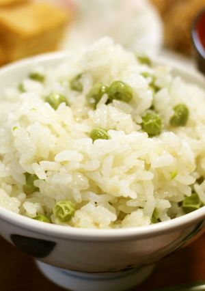 味付けは昆布茶だけ！グリンピースごはん-レシピのメイン写真