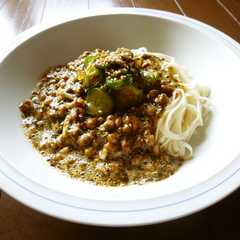 รูปของ 岩のり納豆のピリ辛うどん(o^∀^o)