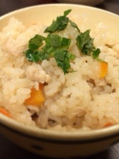 手羽元で炊き込みご飯-レシピのメイン写真