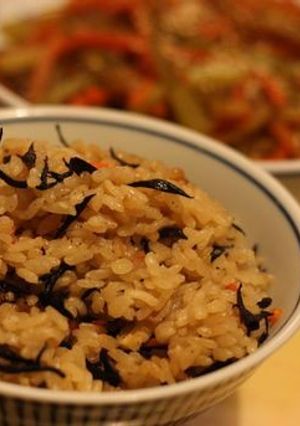 ひじきの炊き込みご飯：なんでも八方美人で-レシピのメイン写真