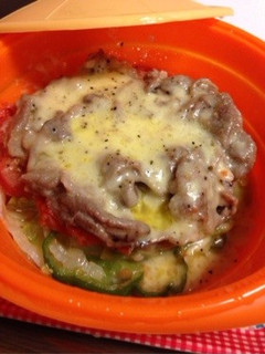 かんたんレンチン♡豚肉と野菜のチーズ蒸し-レシピのメイン写真