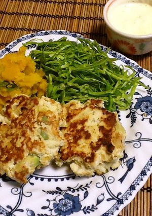 美味♡おからとアボカドのチキンハンバーグ-レシピのメイン写真
