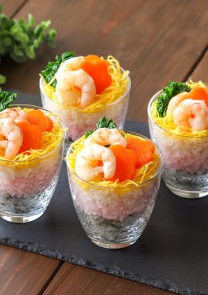 昆布の旨みが広がる！カップ寿司-レシピのメイン写真