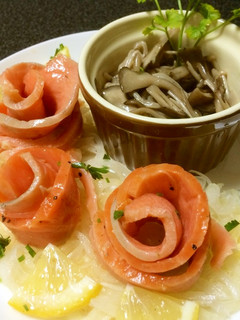 エノキと舞茸、スモークサーモンのマリネ-レシピのメイン写真