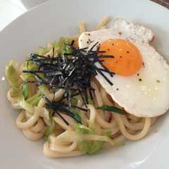 รูปของ 冷凍うどん＋ネギ塩で簡単節約おひる