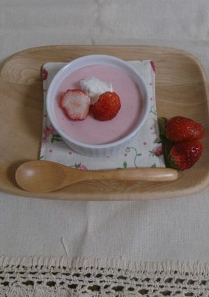 イチゴのヨーグルトムース風-レシピのメイン写真