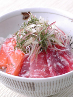 簡単!塩こうじ海鮮丼-レシピのメイン写真