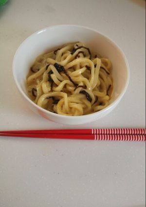 ずぼら飯☆卵塩こぶうどん-レシピのメイン写真