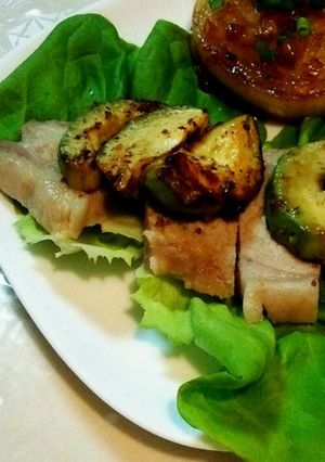 簡単★豚ロース塩麹焼き&アボカド乗せ-レシピのメイン写真