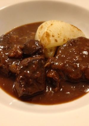 おもてなしに♪牛すね肉の味噌ワイン煮-レシピのメイン写真