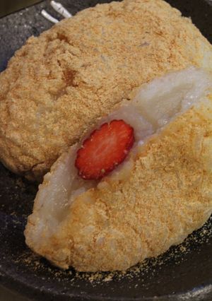 お彼岸に!ジャンボな苺おはぎ（ぼたもち）-レシピのメイン写真
