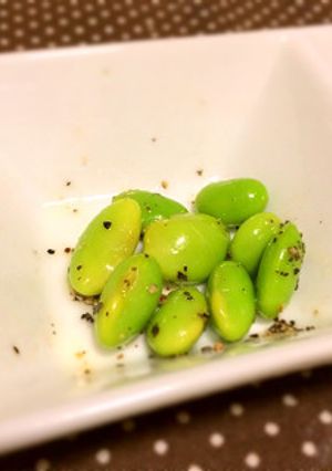 簡単おつまみ★枝豆オリーブペッパー-レシピのメイン写真