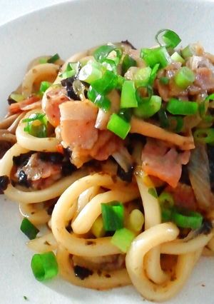 簡単美味ランチ♪海苔バター醤油焼きうどん-レシピのメイン写真