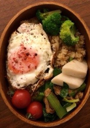お弁当＊セロリと鶏ハム炒飯-レシピのメイン写真