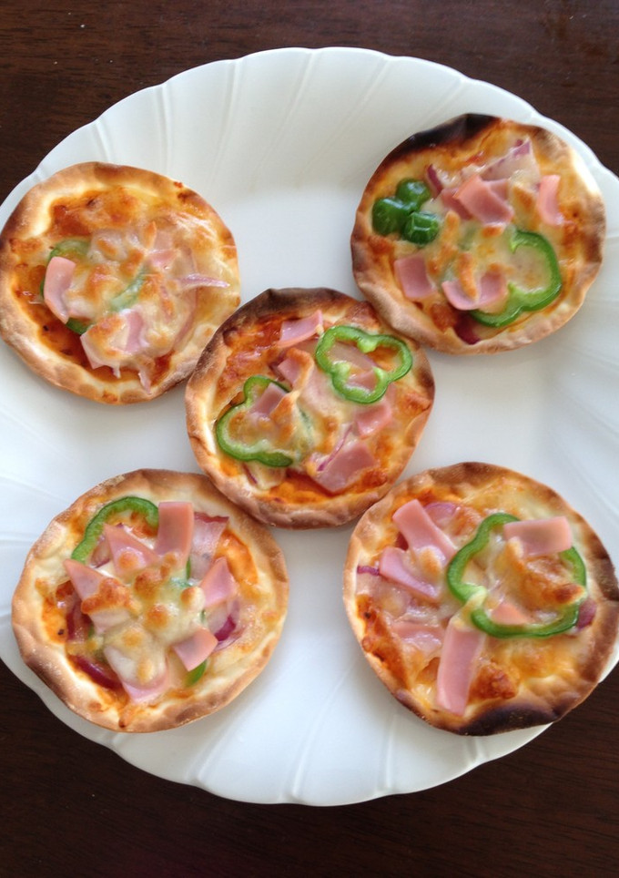 余った餃子の皮でうまうま簡単ピザ-レシピのメイン写真