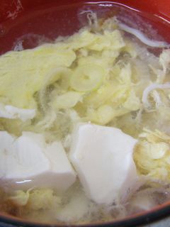 卵と豆腐のお吸い物-レシピのメイン写真