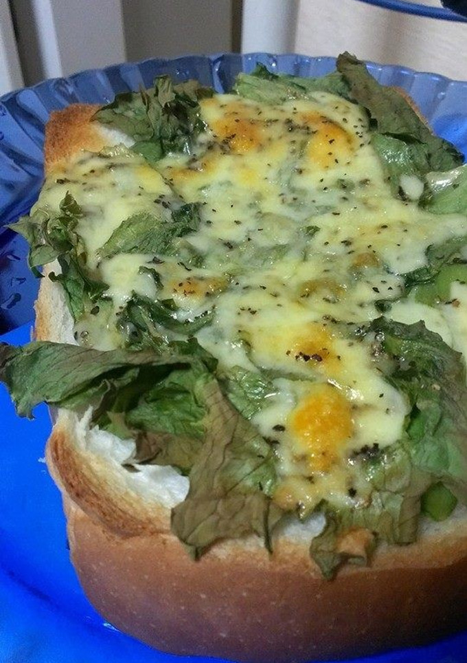 簡単♡焼きレタスチーズ黒胡椒トースト-レシピのメイン写真