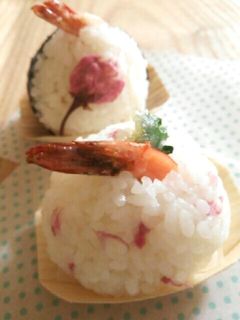 桜の塩漬け 天むす-レシピのメイン写真