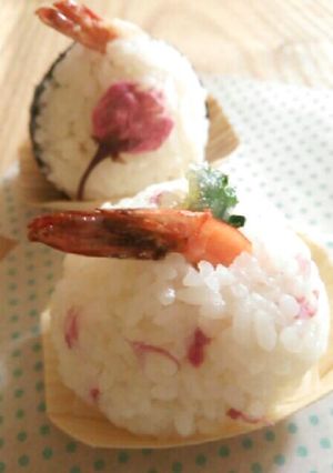 桜の塩漬け 天むす-レシピのメイン写真