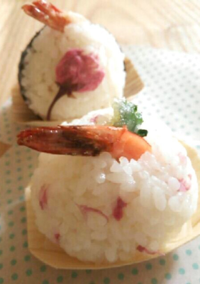 桜の塩漬け 天むす-レシピのメイン写真