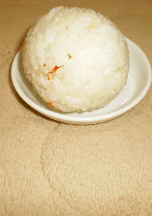 簡単!!まんまるおにぎり-レシピのメイン写真