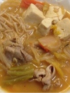 豚肉と野菜のキムチ味噌鍋-レシピのメイン写真