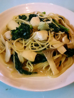 ホタテと春菊とエリンギの和風パスタ-レシピのメイン写真