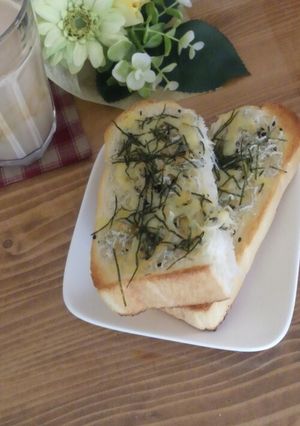 妊娠期に手軽にCa。じゃこ食パン！-レシピのメイン写真