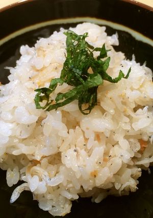 材料３つ！簡単おいしい梅じゃこごはん-レシピのメイン写真