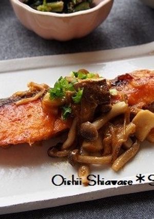 たっぷりきのこと鮭のにんにく味噌ソテー-レシピのメイン写真