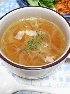 玉ねぎとベーコンのコンソメスープ-レシピのメイン写真
