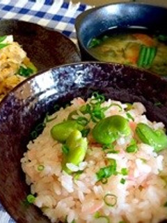 春ご飯!桜色の空豆炊き込みご飯-レシピのメイン写真